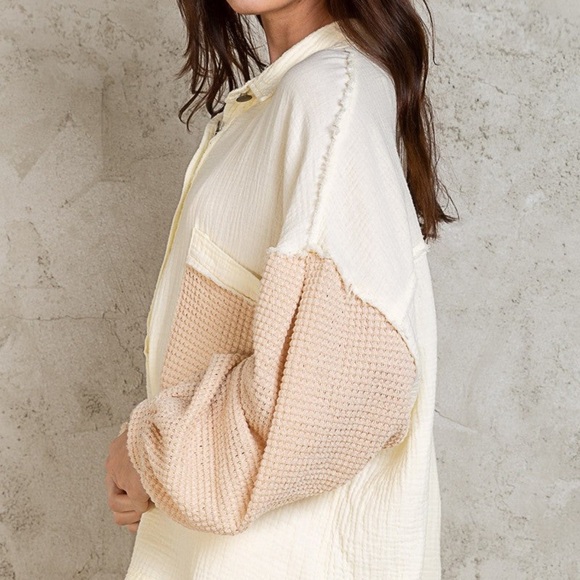 POL x Freckled Poppy Textured Henley Pullover - Picture 11 of 11